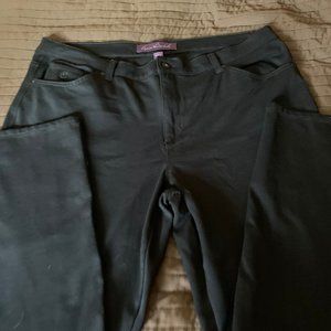 Gloria Vanderbilt Soft Black Pants